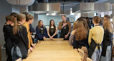 KRISHOME x PAKA: Środy budujące DOBRO